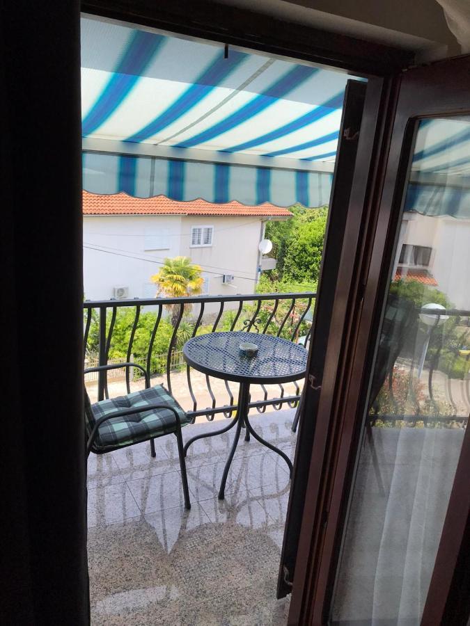 Apartman Jumic Malinska Exterior foto